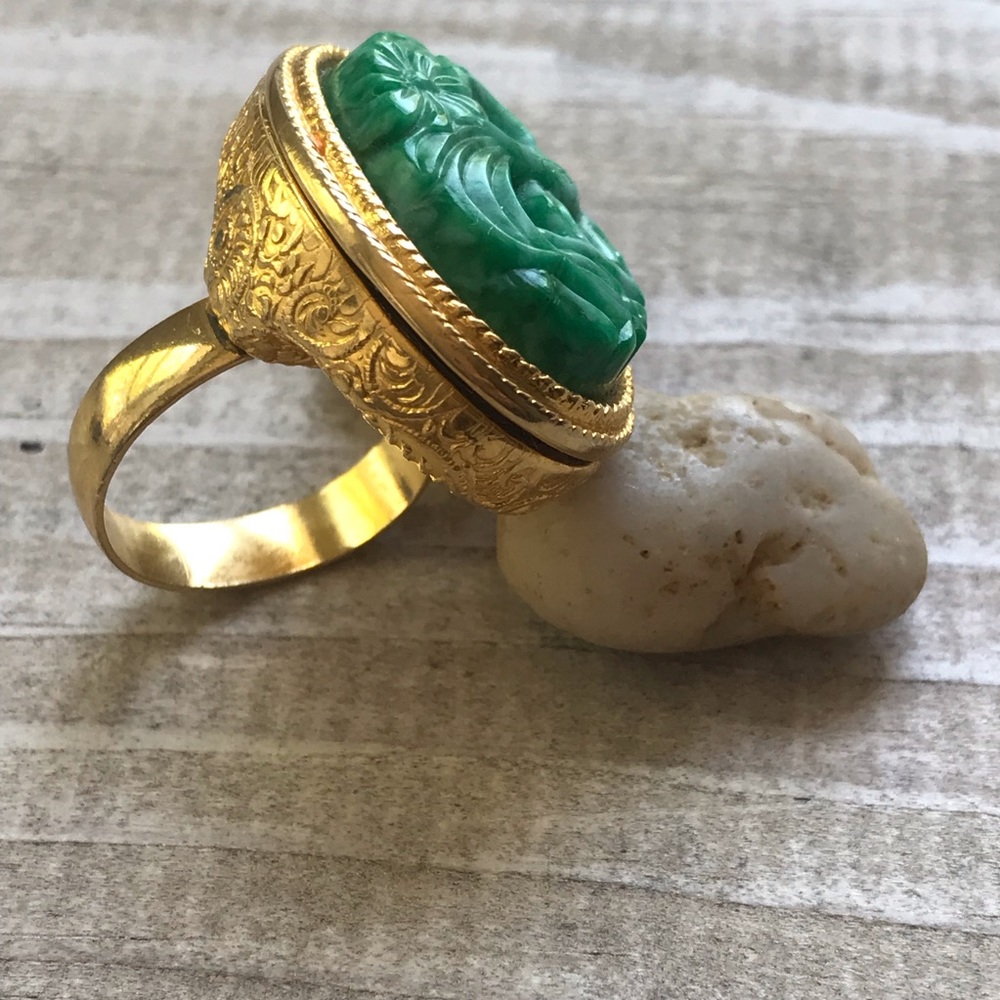 Vintage Avon Locket Ring Gold Green Boho Statement Ring 70s - Picture 10 of 15